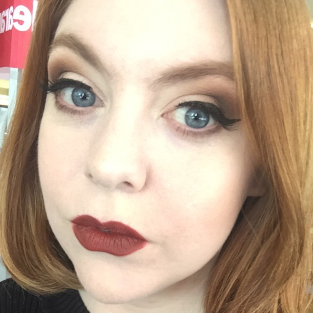 Meet your Posher, Claudia